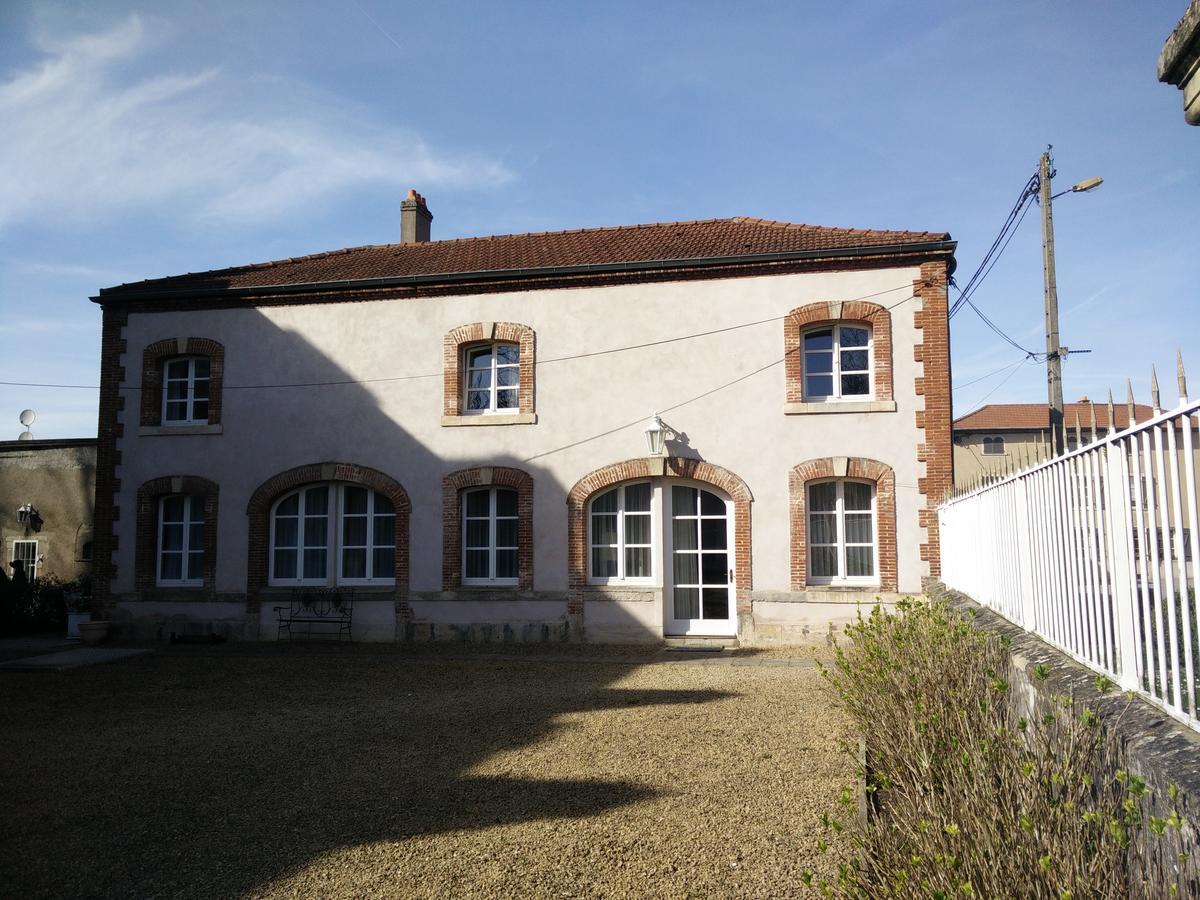 Chateau Mesny Vic-sur-Seille Exterior photo